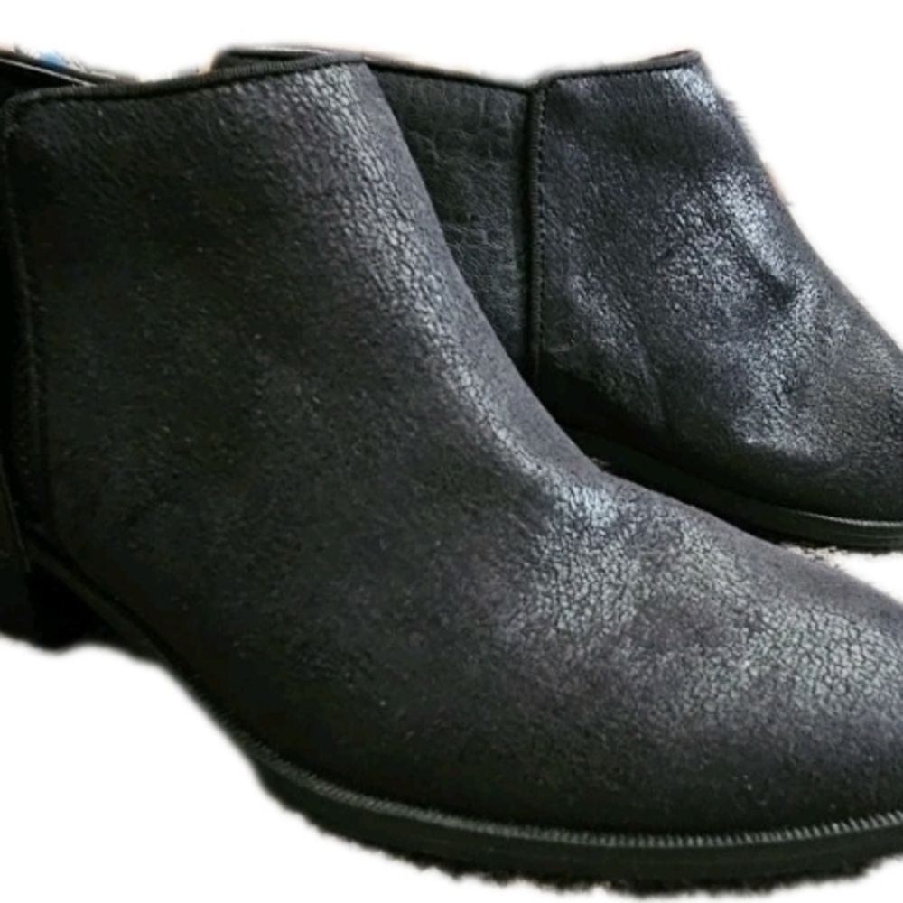 Simply Vera Vera Wang Black Textured Ankle Boots
